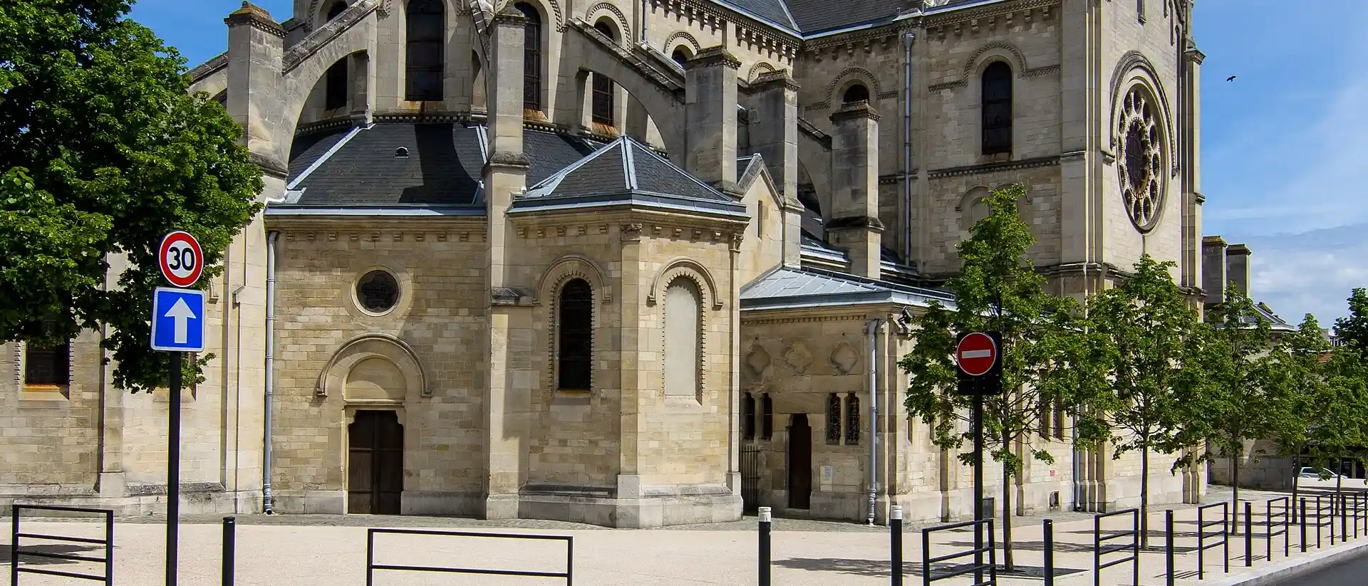 Basilique de la Sainte Tunique du Christ, Argenteuil