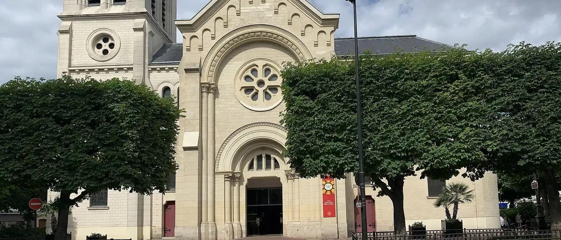 Église Saint-Justin, Levallois-Perret