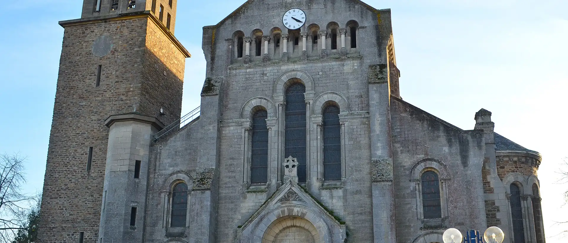Église Saint Pierre, Bouguenais