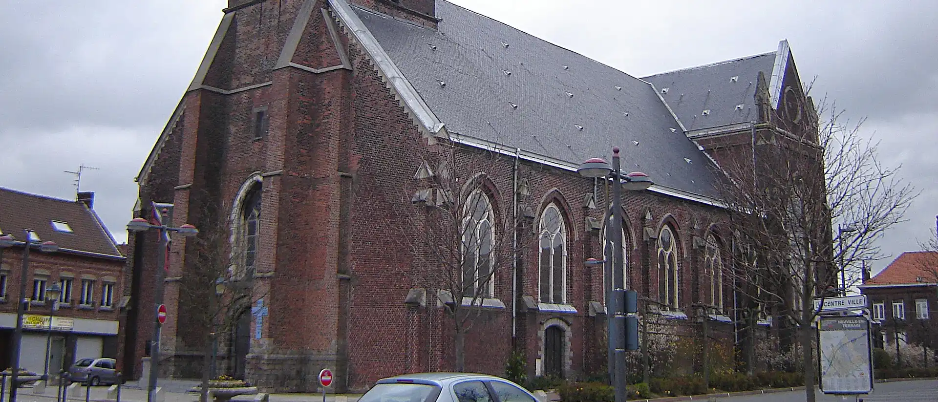 Église Saint-Quirin, Neuville-en-Ferrain
