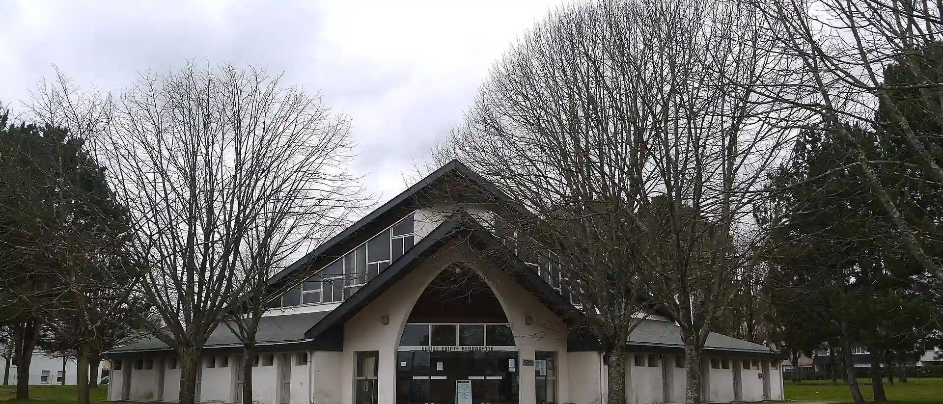 Église Sainte-Bernadette, Orvault