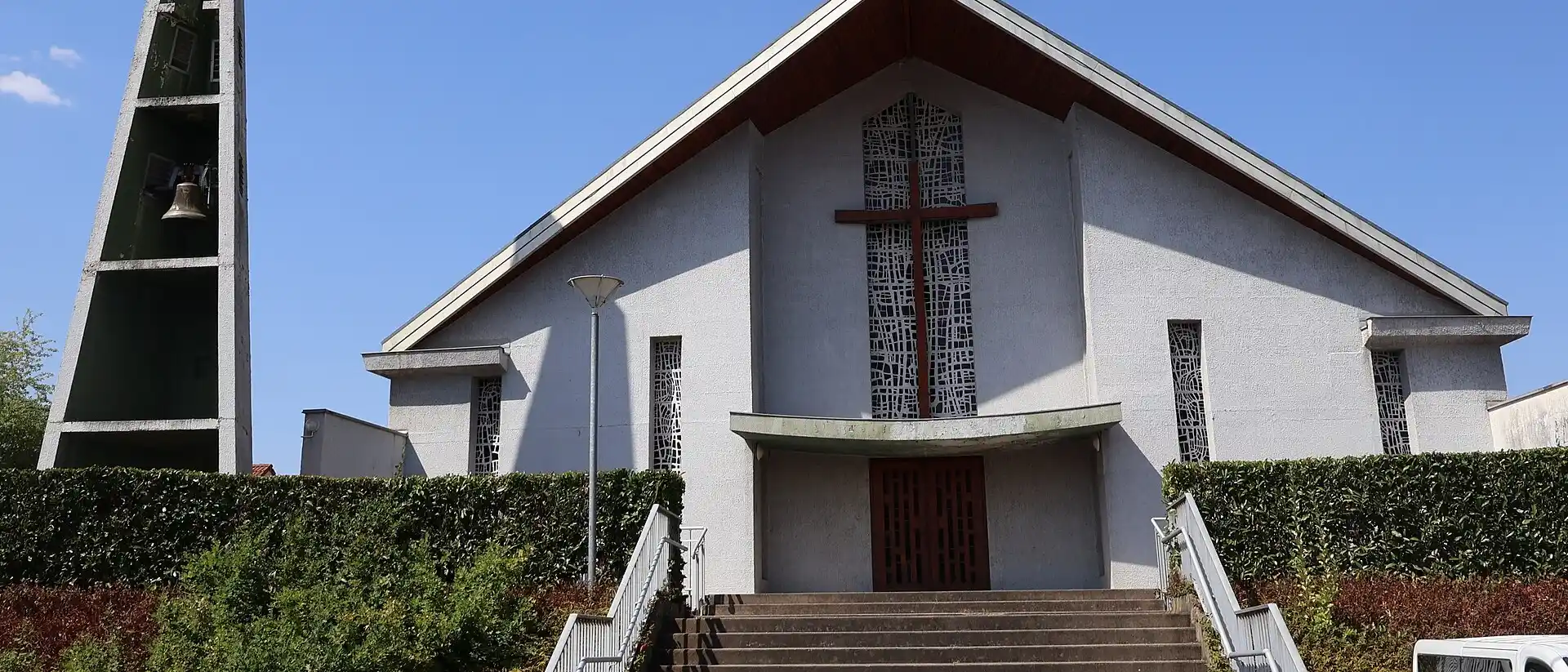 Église Sainte-Jeanne-d'Arc des Bataillots, Yzeure