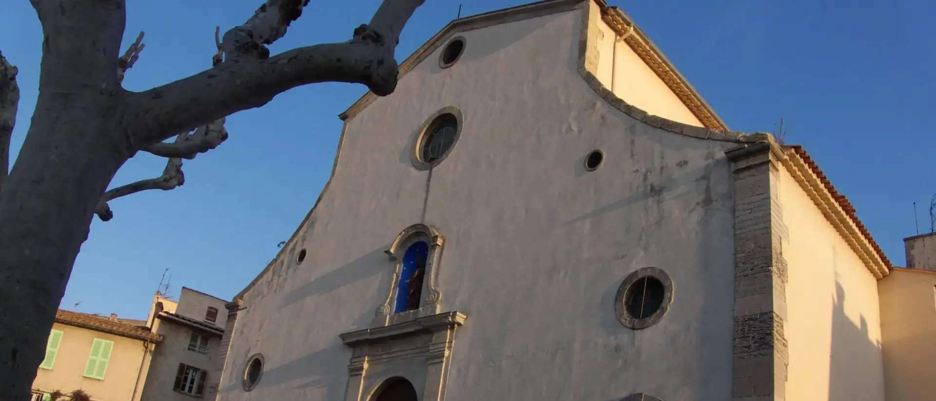 Église de la Nativité de Marie, La Garde