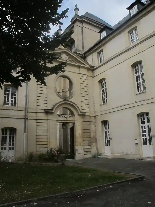 Chapelle du Lycée Militaire de Saint-Cyr, Saint-Cyr-l'École