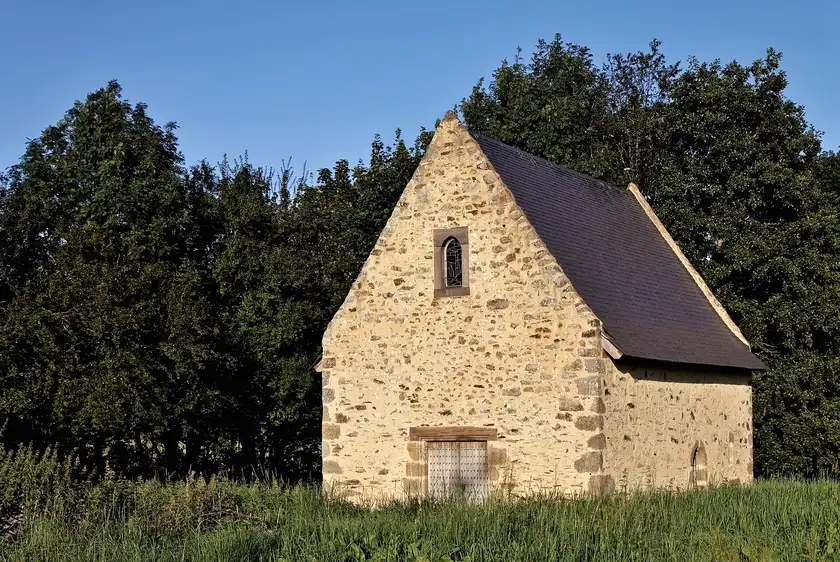 Chapelle Saint-Léonard (anciennement nommée Ferme Saint-Léonard), Mayenne
