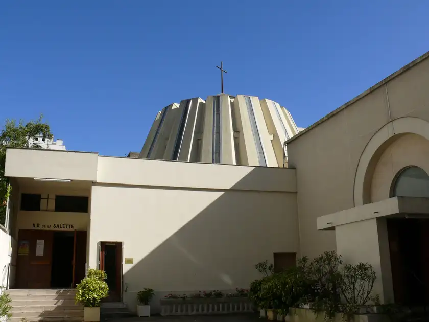 Église Notre-Dame-Réconciliatrice, Paris 15e
