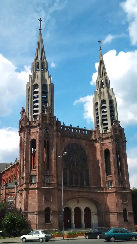 Église catholique Notre-Dame-du-Sacré-Cœur d'Armentières, Armentières