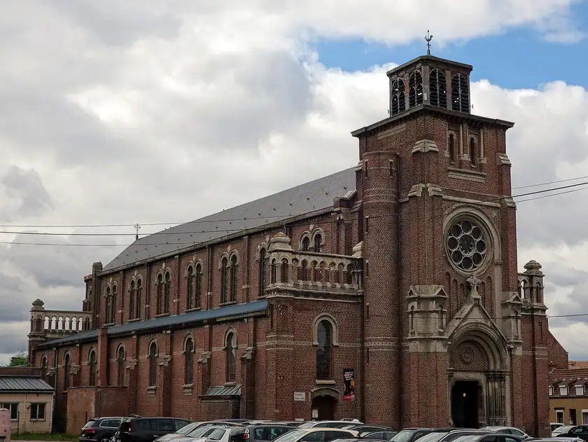 Église catholique Sacré-Cœur-de-Jésus, Annœullin