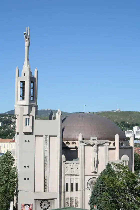 Église catholique Saint-Louis à Marseille, Marseille