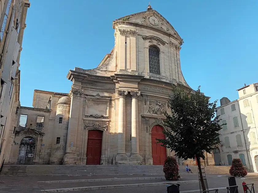 Église Notre Dame des Pommiers, Beaucaire