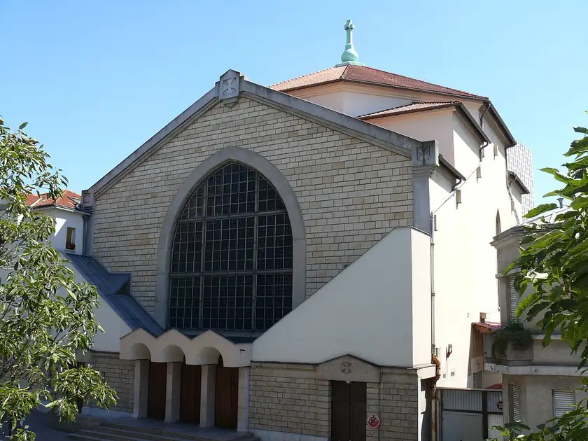 Église Saint Cyrille et Saint Méthode, Paris 20e