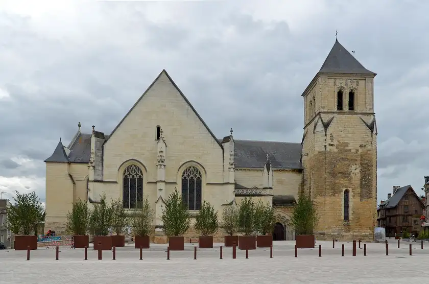 Église Saint-Médard, Thouars