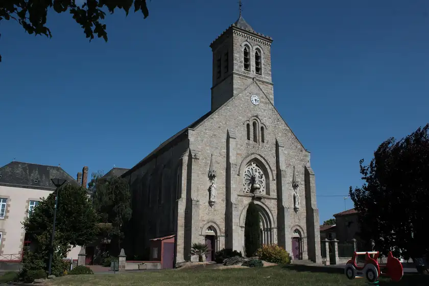 Église Saint-Pierre de Roussay, Sèvremoine