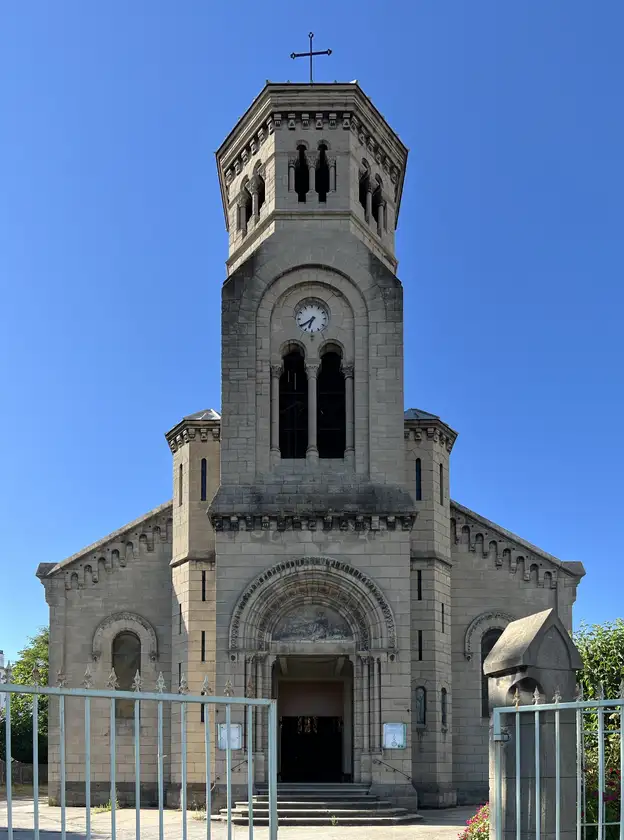 Église Sainte-Jeanne-d'Arc de la Mutualité, Saint-Denis (Seine-Saint-Denis)