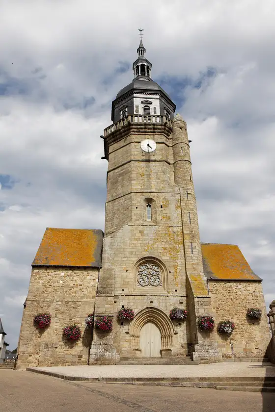 Église St Jean, Lamballe-Armor