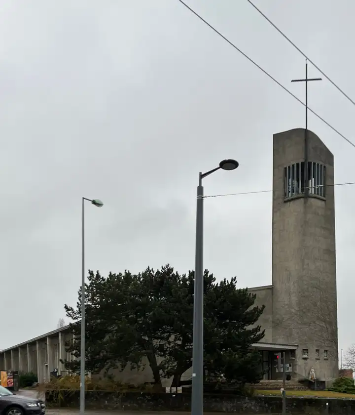 Église Sainte-Bernadette, Caluire-et-Cuire